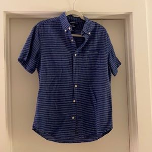 Blue shirt sleeve button down